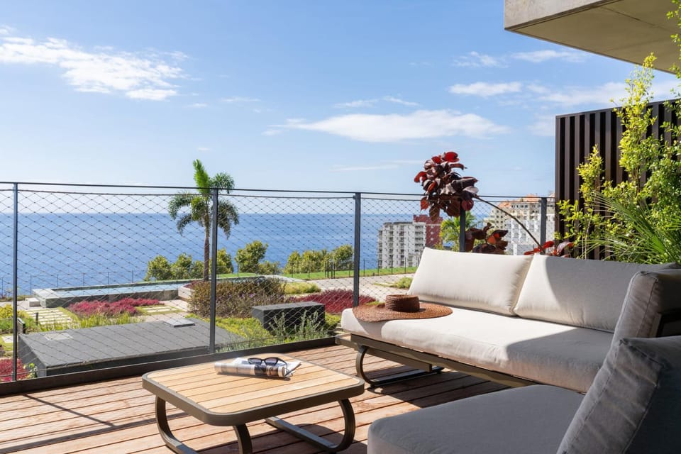 Day, Balcony/Terrace, Seating area, Sea view