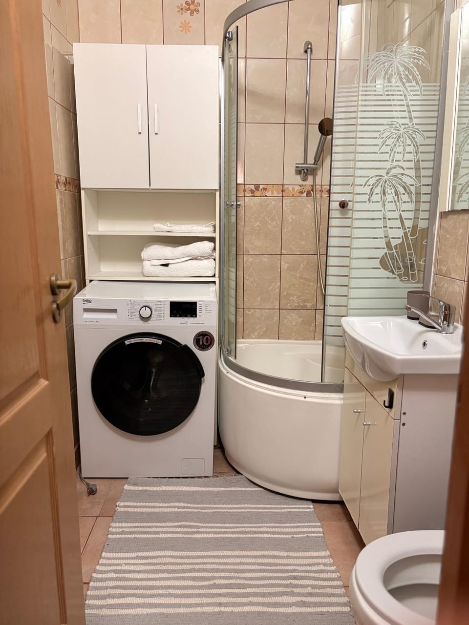 Shower, Bathroom, washing machine
