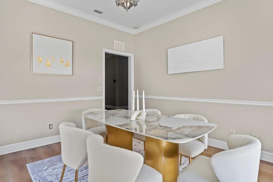 Luxury House Walking Distance to Ocean - Sleeps 12 House in Sarasota