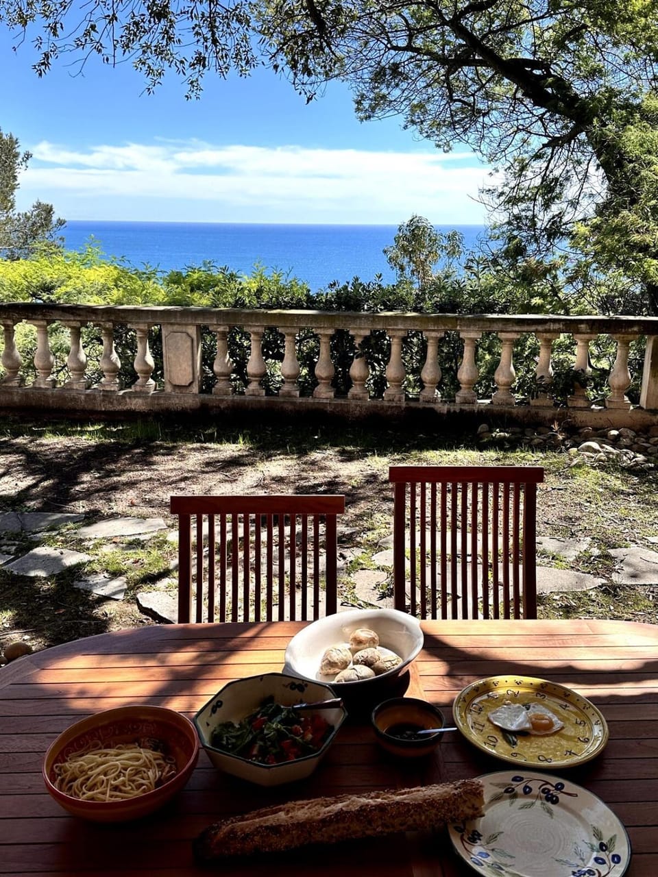 View (from property/room), Balcony/Terrace, Dining area, Sea view