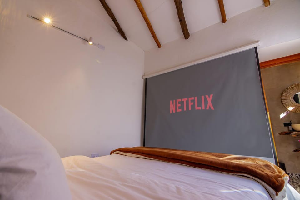 TV and multimedia, Photo of the whole room