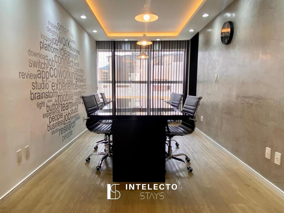 Meeting/conference room, Area and facilities