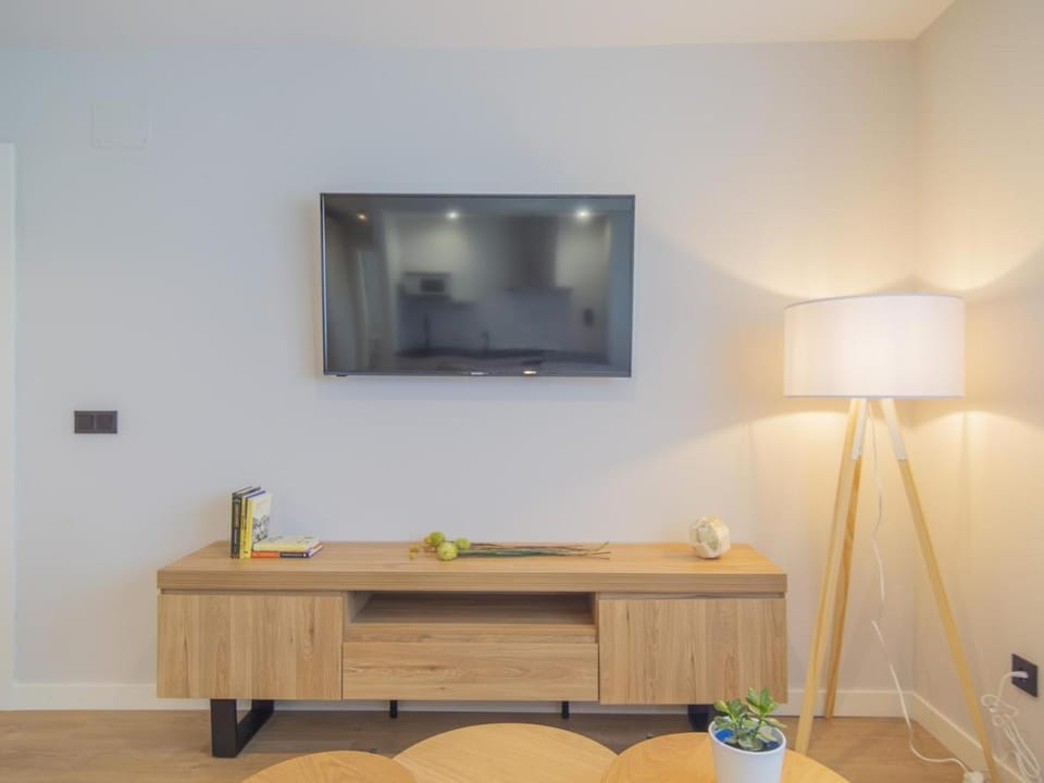 TV and multimedia, Living room, air conditioner