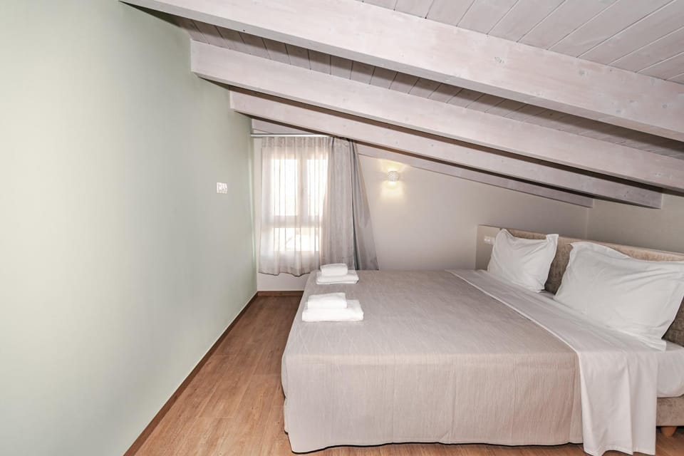 Helichrysum Lofts Apartment in Messenia