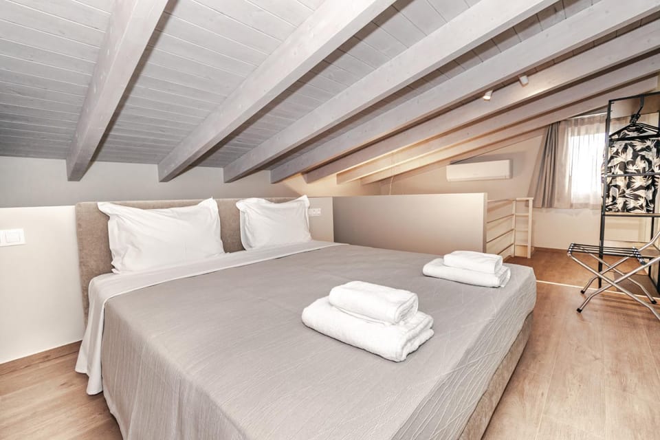 Helichrysum Lofts Apartment in Messenia