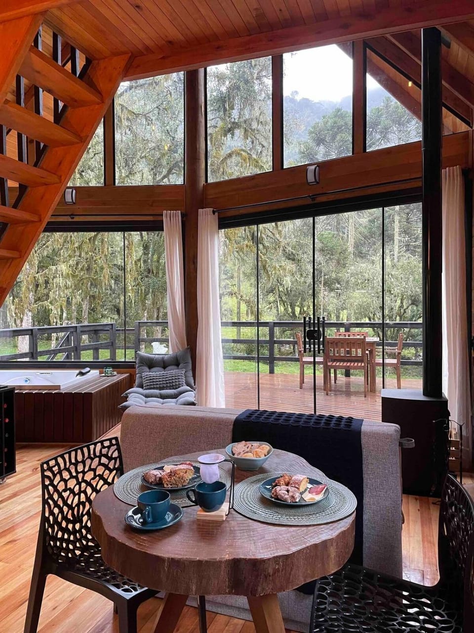 Living room, Seating area, Dining area