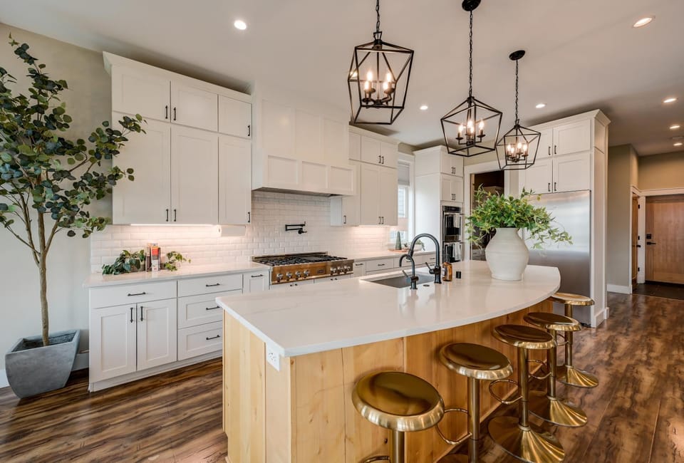 Kitchen or kitchenette, Dining area, minibar, pet friendly, stove