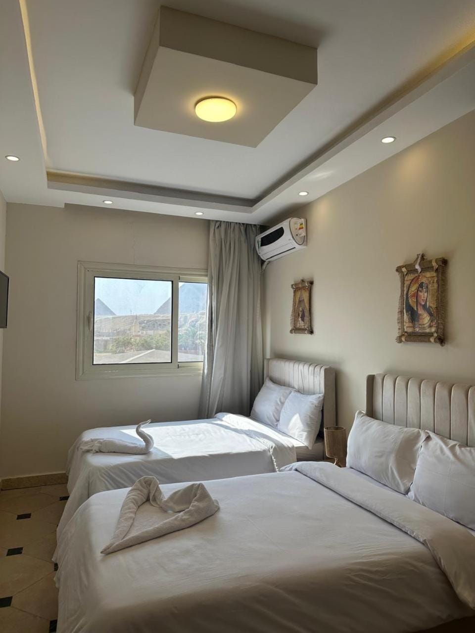Photo of the whole room, Bedroom