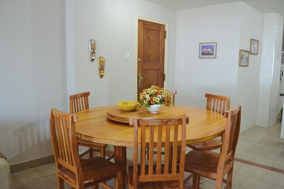Copacabana Beira Mar - Beachfront Apartment in Rio de Janeiro