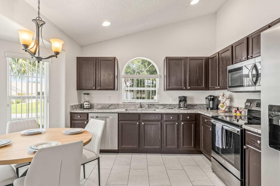 Magical Family Getaway - 10ppl House in Four Corners