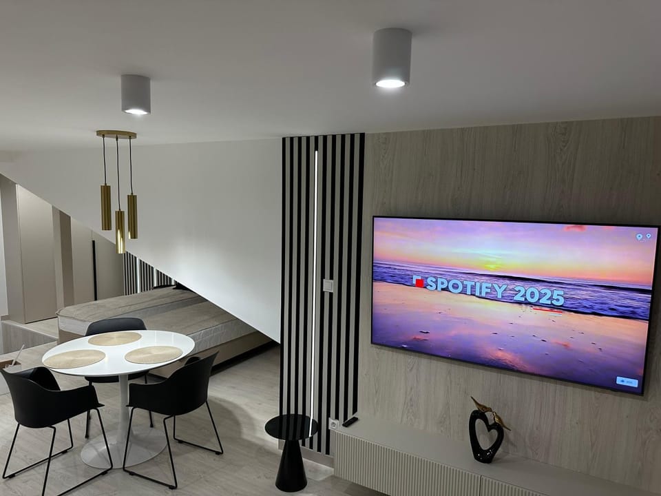 Nowoczesne studio Roweckiego z klimatyzacją Apartment in Poland