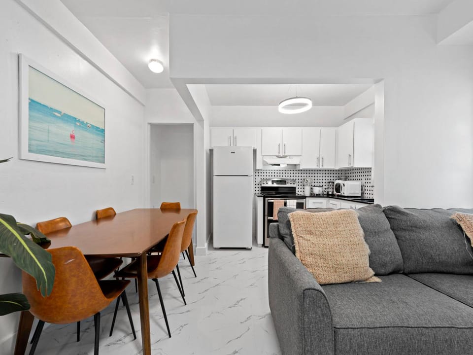 Tropical Havana 2BR Central Location Apartment in Miami