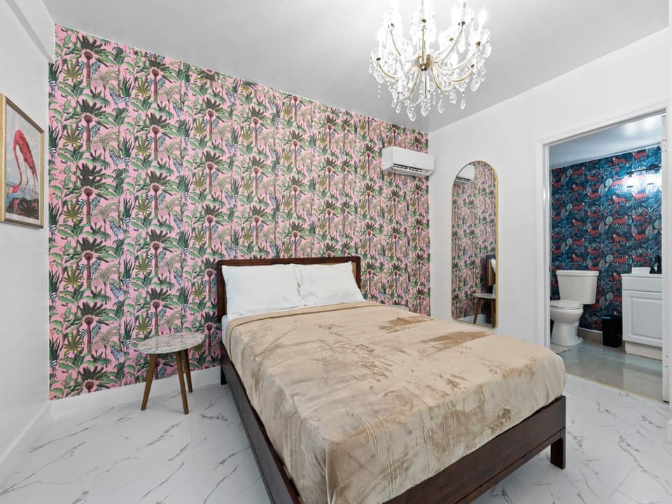 Tropical Havana 2BR Central Location Apartment in Miami