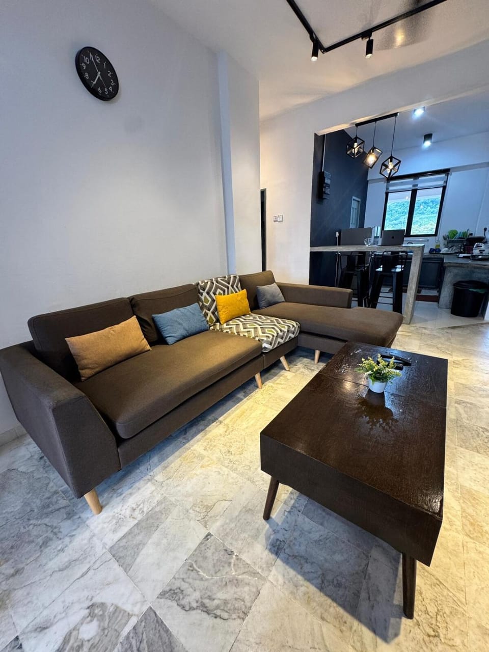 Living room, Seating area