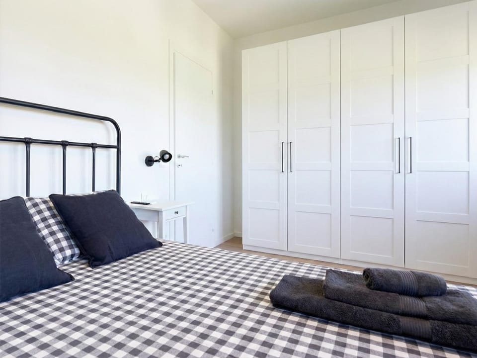 Bed, Bedroom, wardrobe