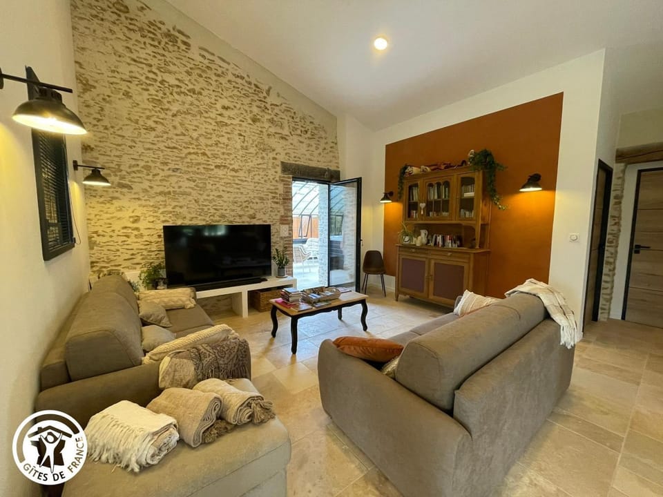 Gîte Vendée avec Spa et Terrasse - FR-1-426-592 House in Pays de la Loire