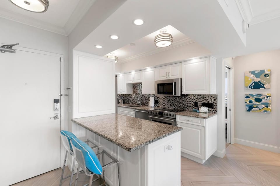 1706 South Admiralty House Apartment in Marco Island