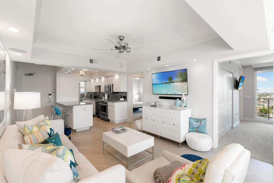1706 South Admiralty House Apartment in Marco Island