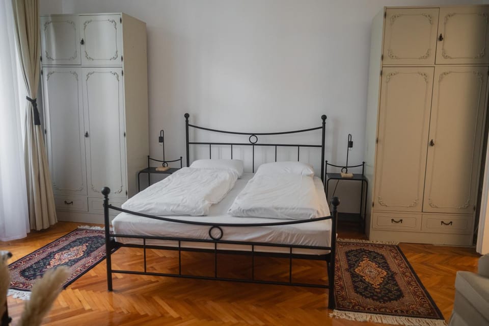 Maison 117 - Spacious 3-Bedroom Apartment in Ferhadija Apartment in Sarajevo