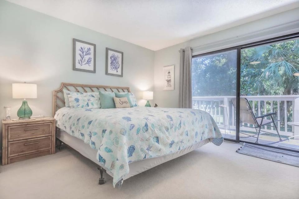 Walk to Beach 2BR Condo with Pool & Tennis House in North Forest Beach