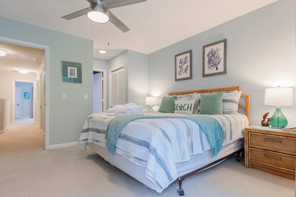 Walk to Beach 2BR Condo with Pool & Tennis House in North Forest Beach