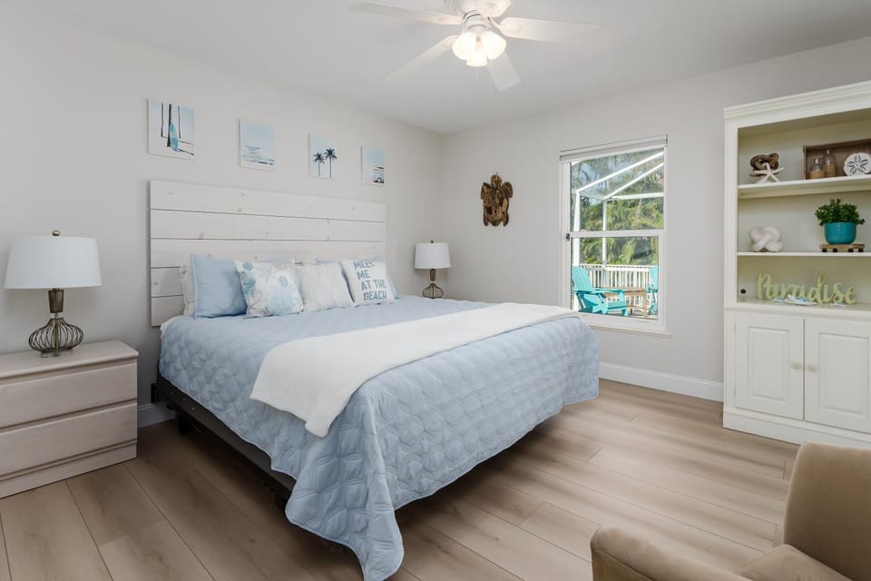 Bed, Day, TV and multimedia, Balcony/Terrace, Bedroom, furniture