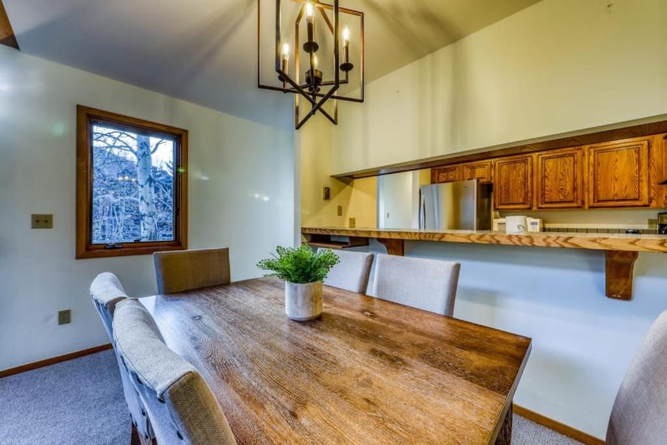 Aspenwood Escape at Warm Springs Apartment in Ketchum