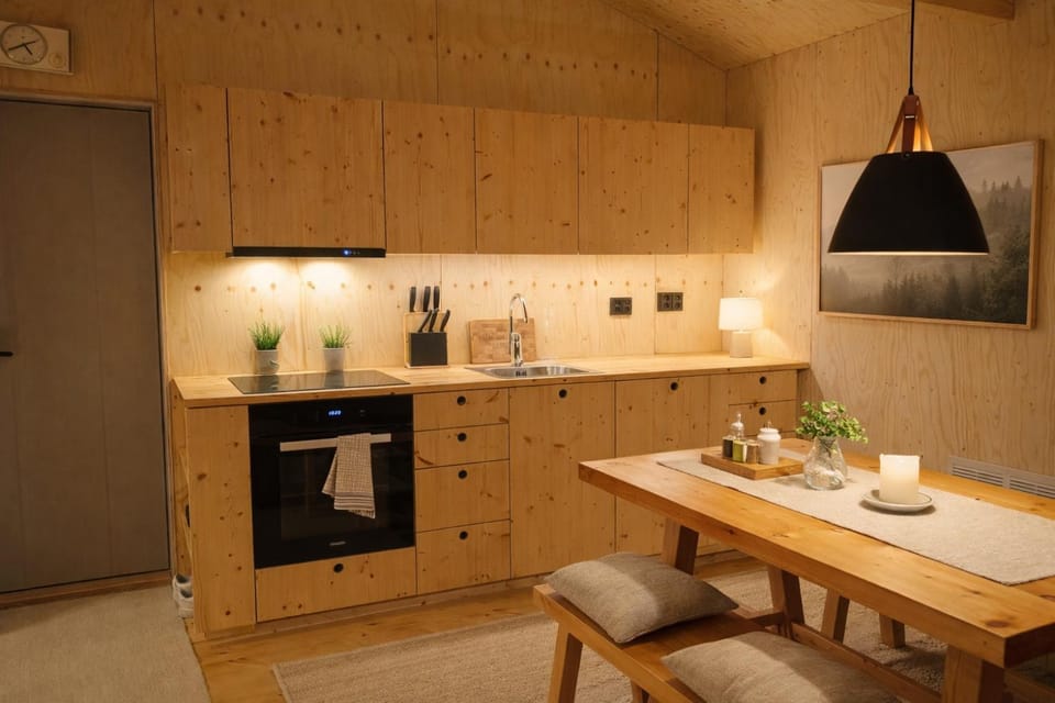 Kitchen or kitchenette, Dining area, pet friendly