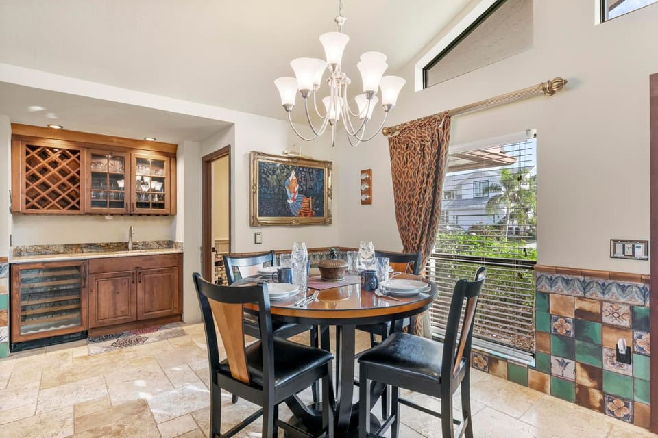 Modern Tranquility Flair House in Marco Island