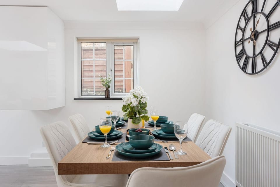 Stylish Flat Near Notting Hill & Paddington Apartment in City of Westminster