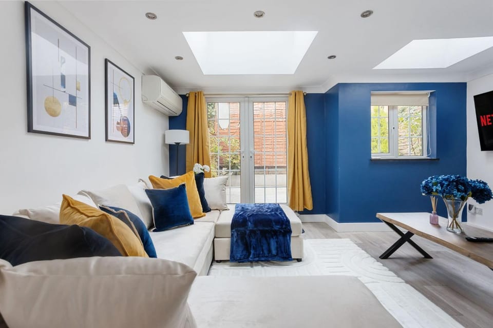 Stylish Flat Near Notting Hill & Paddington Apartment in City of Westminster