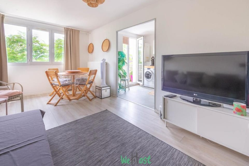 Relaxing getaway 30 minutes from Paris for 4 people Apartment in Île-de-France