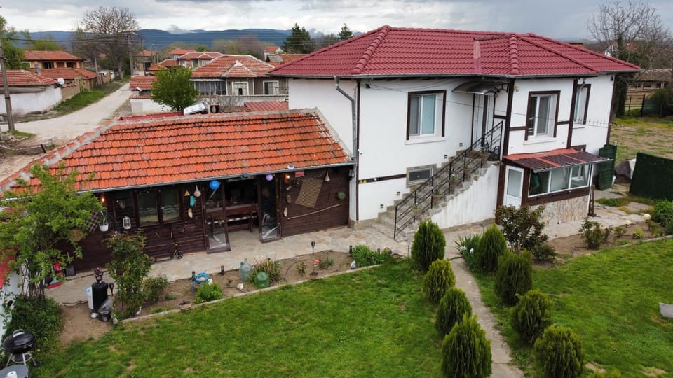 Property building, Garden