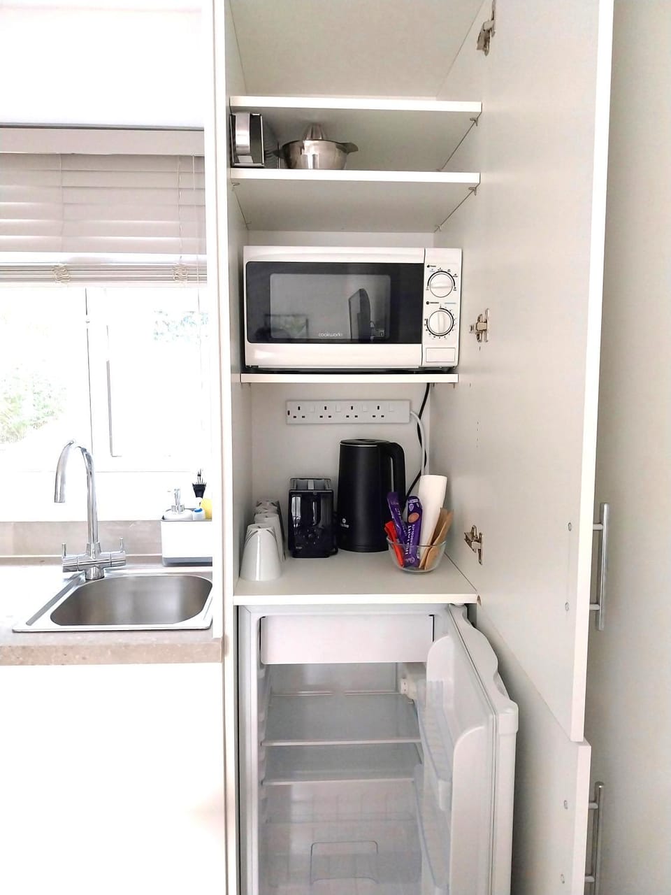 Coffee/tea facilities, Kitchen or kitchenette, toaster