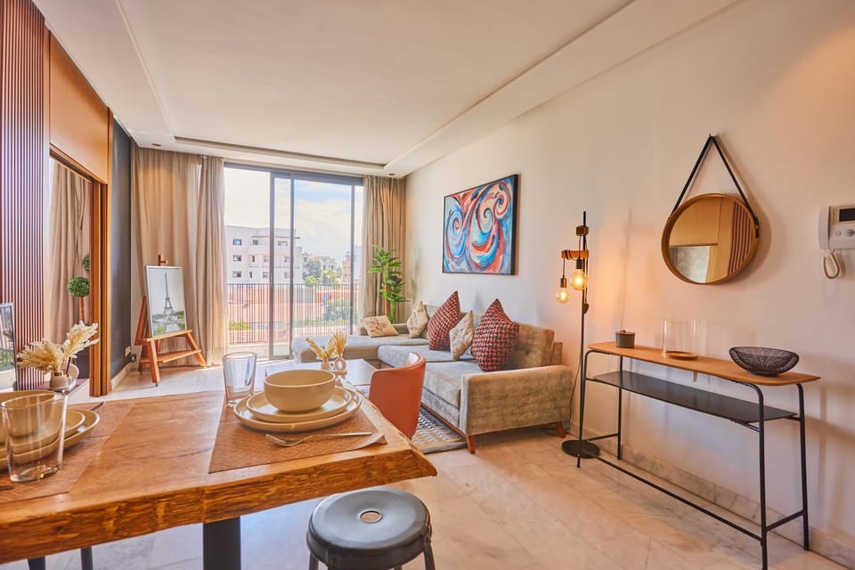 View (from property/room), Kitchen or kitchenette, Living room, Decorative detail, Seating area, Dining area