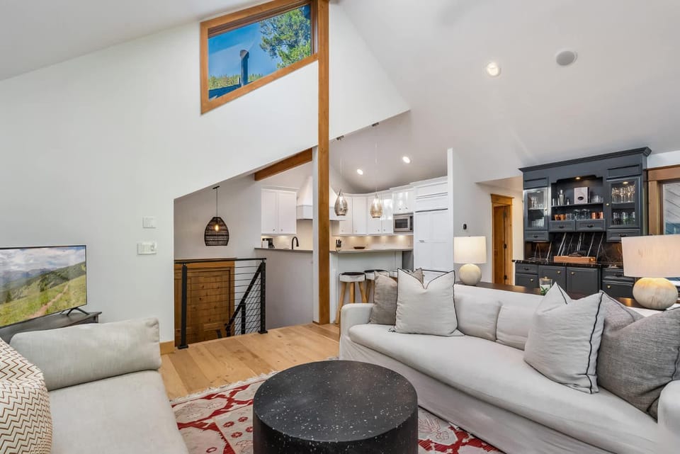 Evergreen Escape - Home for 10 House in Vail