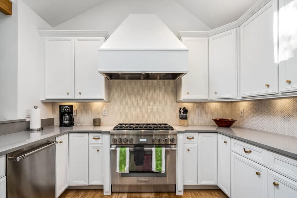 Evergreen Escape - Home for 10 House in Vail