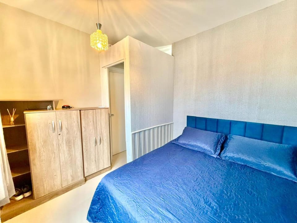 Photo of the whole room, Bedroom, furniture, air conditioner
