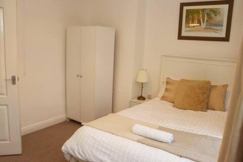 Bed, Bedroom, wardrobe