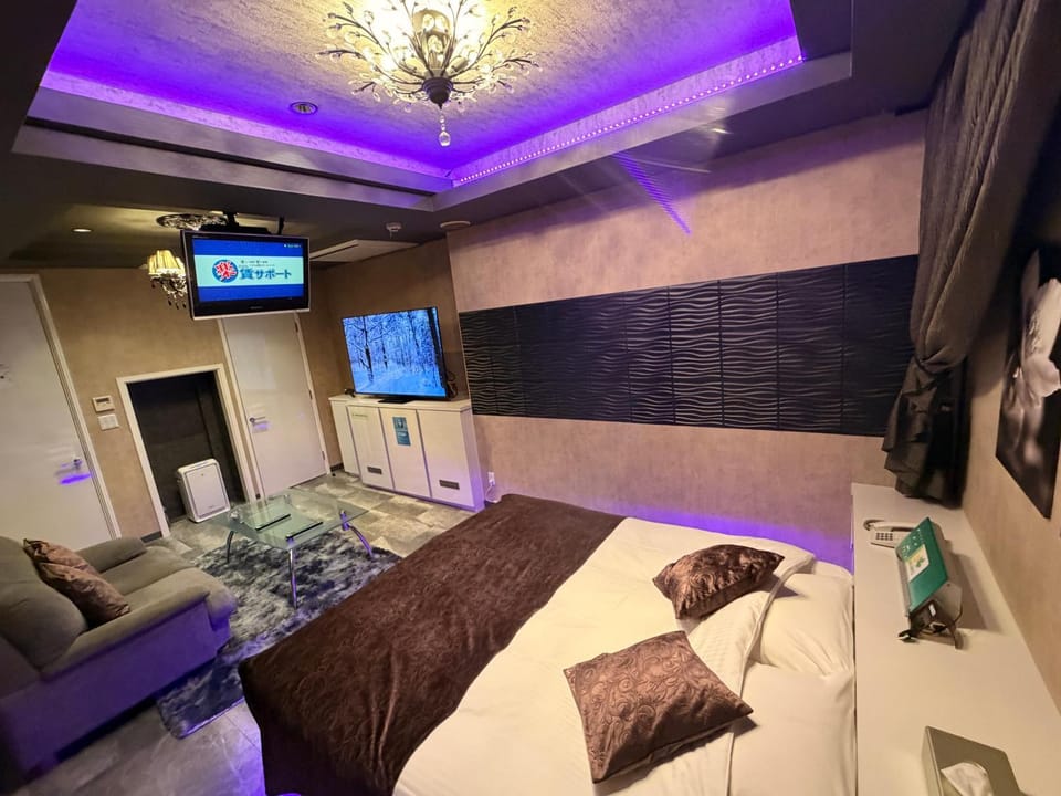ホテルメイプル Love hotel in Japan