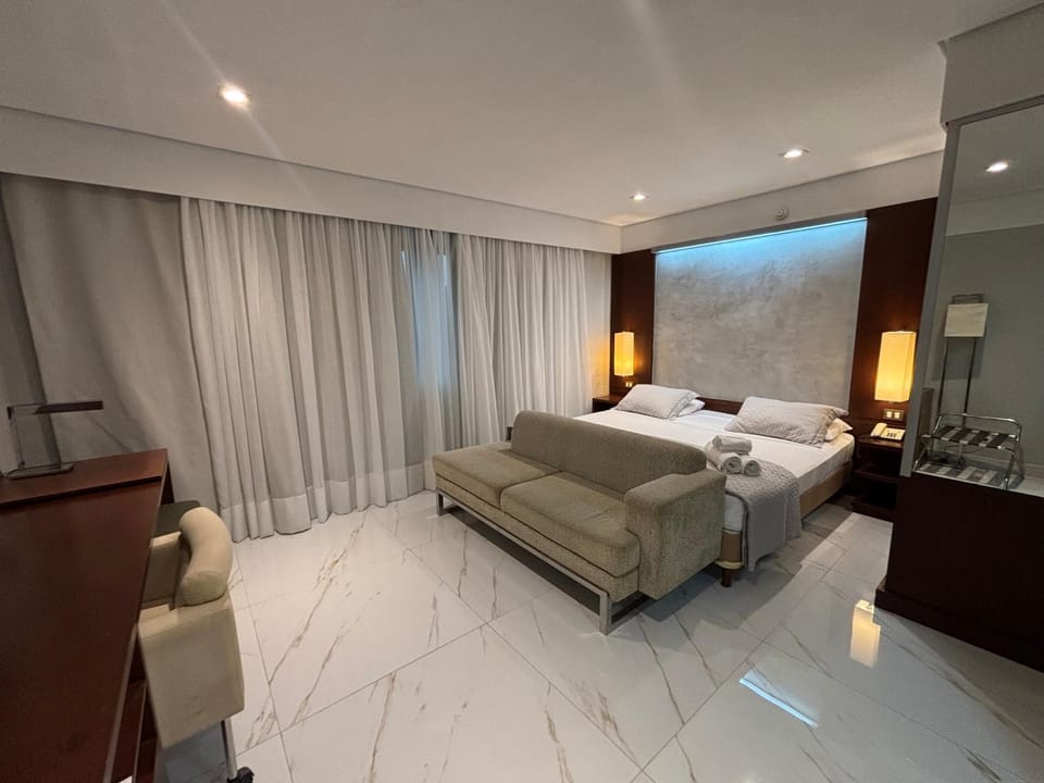 Hotel Mel Luxuoso Ibirapuera Moema com garagem grátis piscina e ar cond 918 Hotel in Sao Paulo City