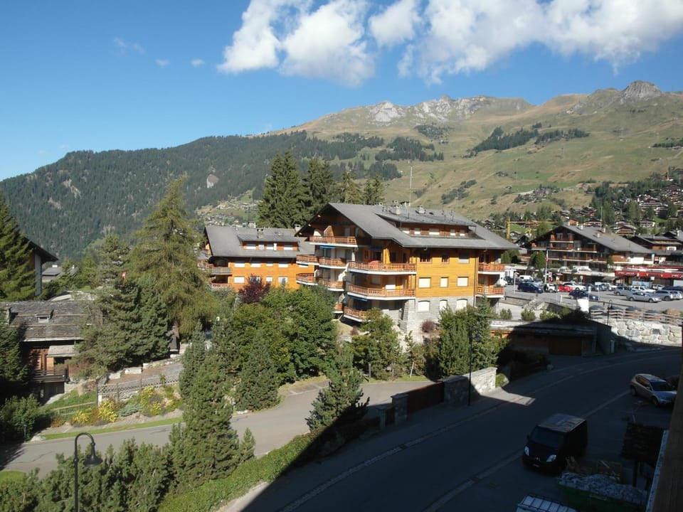 City view, Mountain view