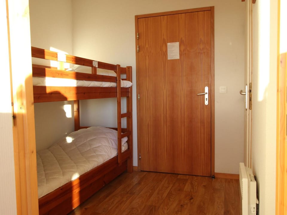 Studio cabine 4 pers à Chamrousse avec terrasse - FR-1-549-163 Cabin in Provence