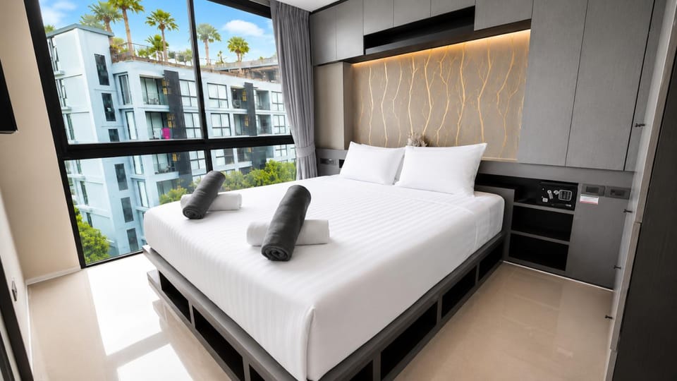 Bed, View (from property/room), Bedroom