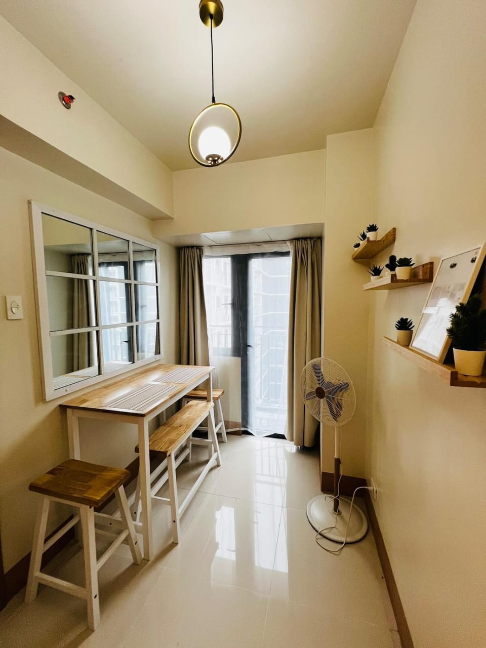 Seating area, Dining area