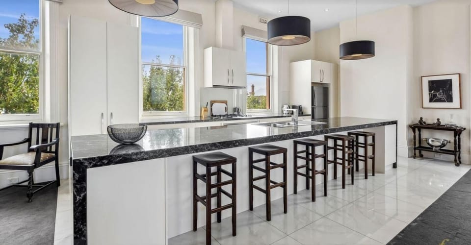 Penthouse Ozone House in Melbourne