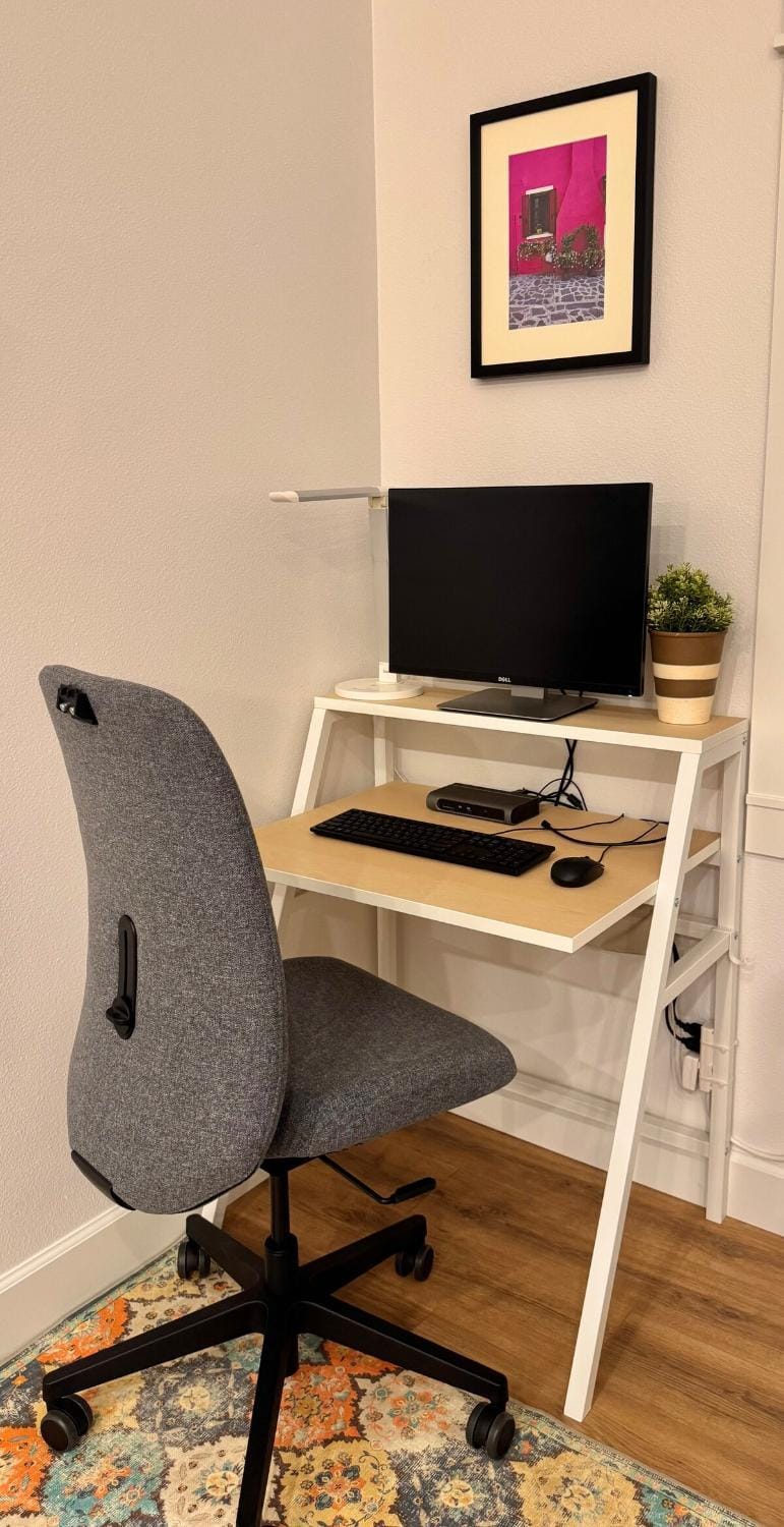 The Grove - A Family Friendly Modern Studio in Portland-Beaverton-Hillsboro House in Beaverton