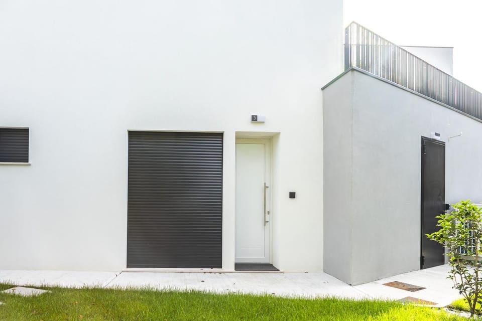 Property building, Day