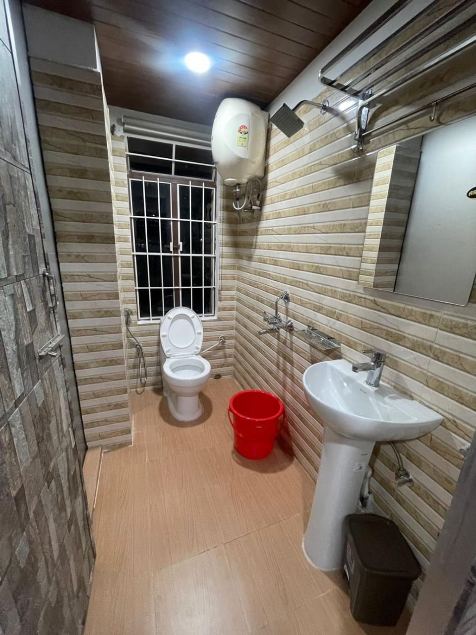 Anagh Guest House Bed and Breakfast in Bangladesh