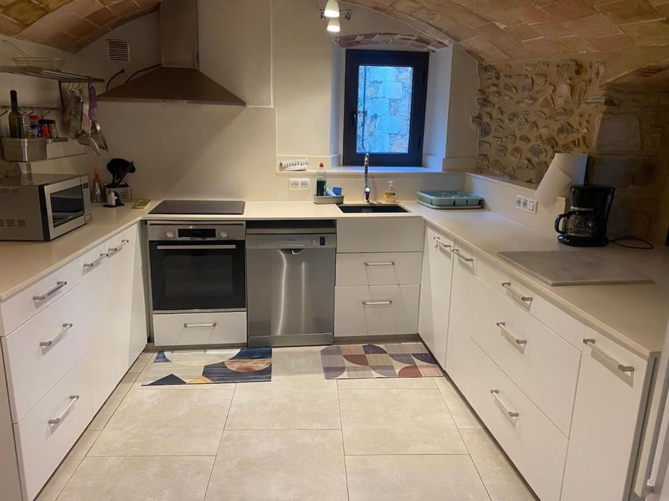 Charming village house for families & cyclists House in Baix Empordà